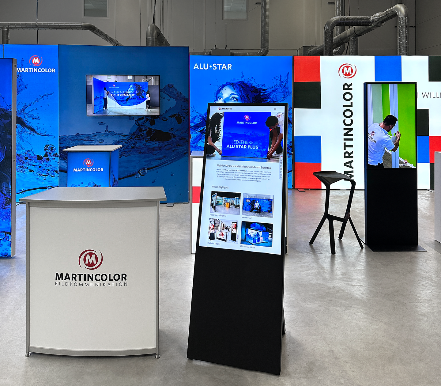 Digitale Displays im Showroom